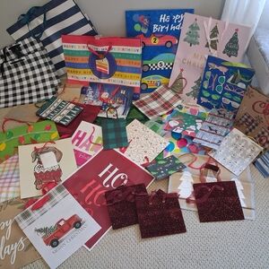 💚AFTER XMAS SALE💚Bundle of 34 All Occasion Gift Bags